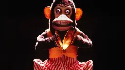 La scimmia: il regista definisce l'adattamento da Stephen King "Robert Zemeckis sotto l'effetto dell'ecstasy"