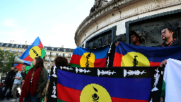Indebolita in Africa, la Francia non può permettersi di perdere la Nuova Caledonia