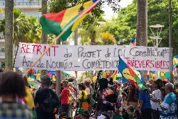 Rivolte in Nuova Caledonia tra neocolonialismo e laboratorio repressivo.
