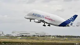 Beluga Delivers Airbus Satellite to Kennedy Space Center