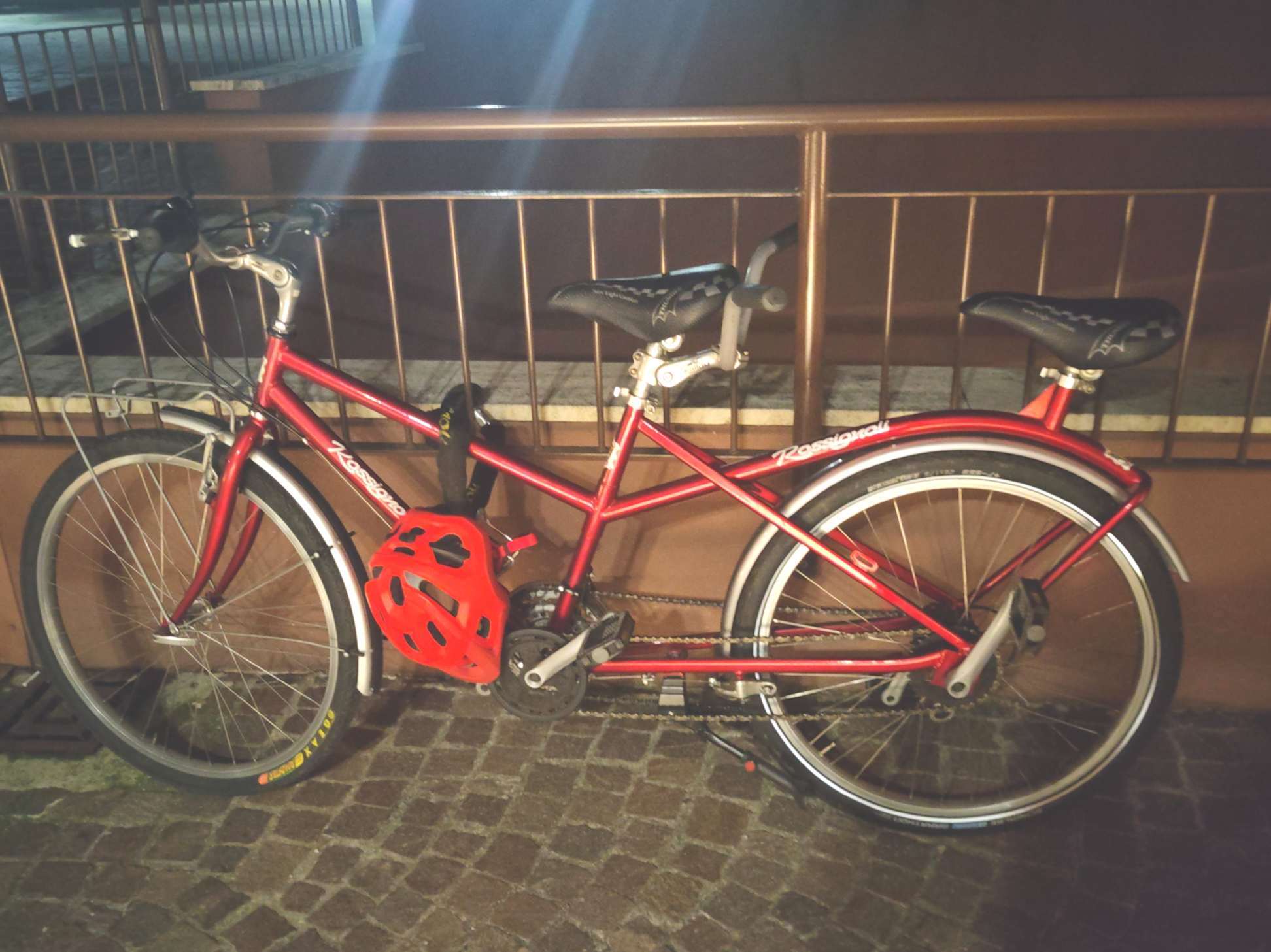 la bibici moderna, rossa